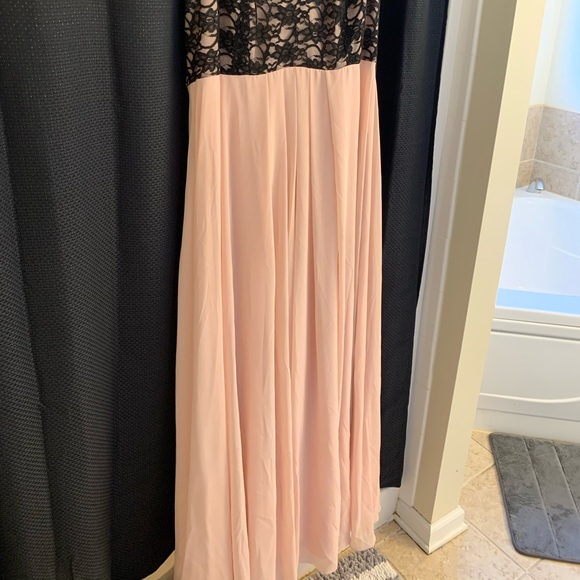 BALL GOWN - Picture 3 of 4